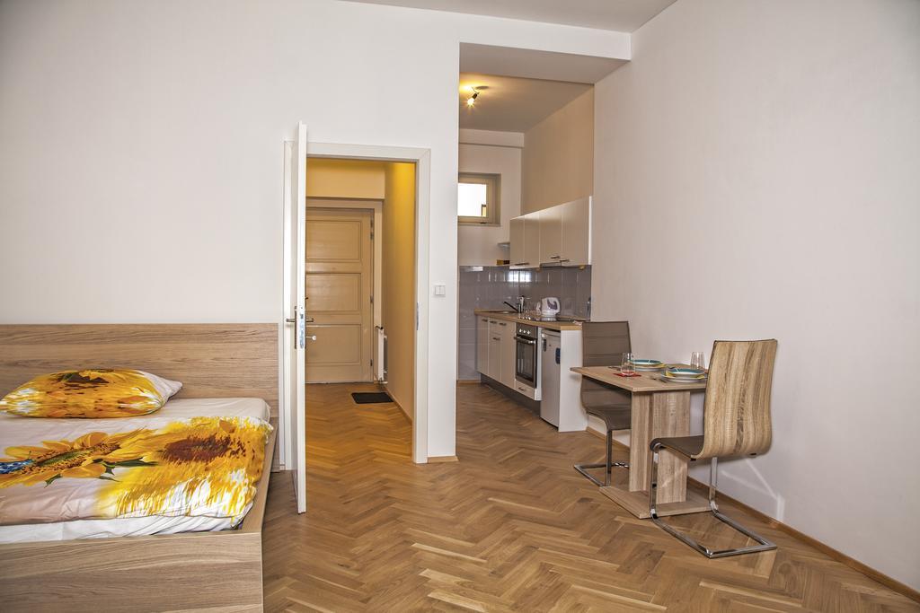 Beautiful Central Apartment Thamova Praha Eksteriør bilde